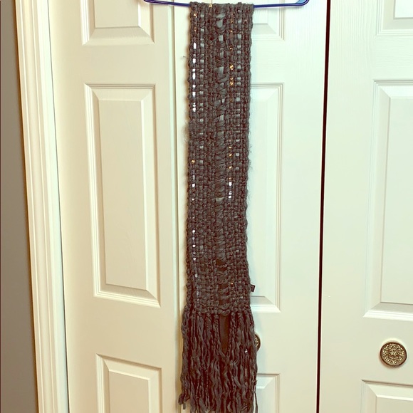 Knitted scarf - Picture 1 of 4